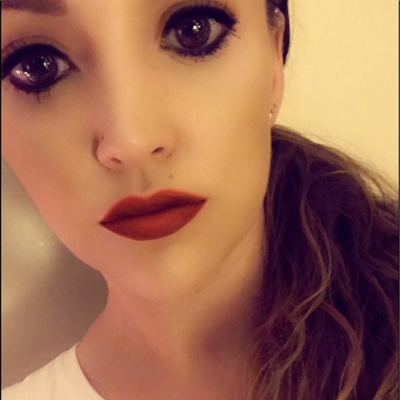 Meet your Posher, Meghan - Picture 1 of 1